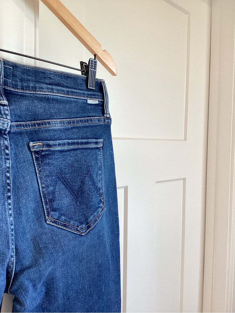 MOTHER Runaway Mid Rise Jeans Flare Slim New Size 29 Prized Possession Denim - Picture 10 of 16